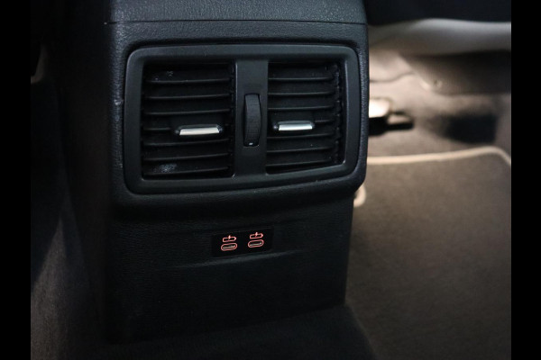 BMW X1 sDrive20i Business Edition Plus | Leder | Head-Up | Stoelverwarming | Trekhaak | Camera | Sfeerverlichting | Navigatie | X Line | Full LED | DAB | Cruise control | Parkeerhulp | Bluetooth