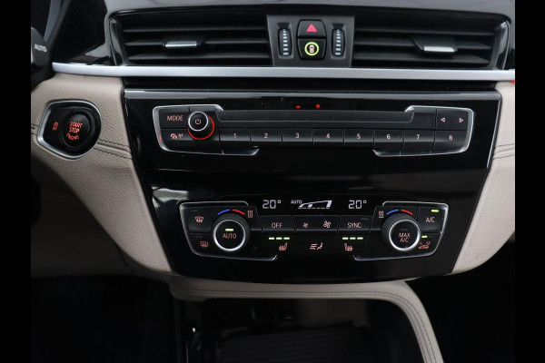 BMW X1 sDrive20i Business Edition Plus | Leder | Head-Up | Stoelverwarming | Trekhaak | Camera | Sfeerverlichting | Navigatie | X Line | Full LED | DAB | Cruise control | Parkeerhulp | Bluetooth