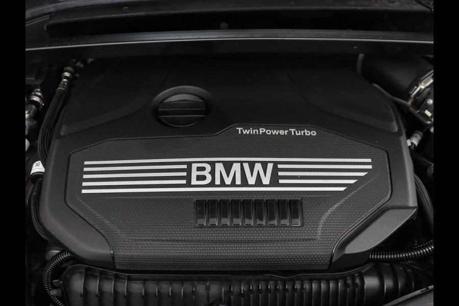 BMW X1 sDrive20i Business Edition Plus | Leder | Head-Up | Stoelverwarming | Trekhaak | Camera | Sfeerverlichting | Navigatie | X Line | Full LED | DAB | Cruise control | Parkeerhulp | Bluetooth