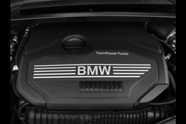 BMW X1 sDrive20i Business Edition Plus | Leder | Head-Up | Stoelverwarming | Trekhaak | Camera | Sfeerverlichting | Navigatie | X Line | Full LED | DAB | Cruise control | Parkeerhulp | Bluetooth