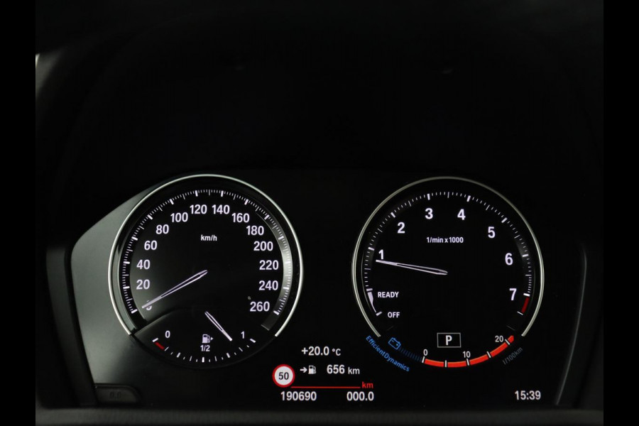 BMW X1 sDrive20i Business Edition Plus | Leder | Head-Up | Stoelverwarming | Trekhaak | Camera | Sfeerverlichting | Navigatie | X Line | Full LED | DAB | Cruise control | Parkeerhulp | Bluetooth