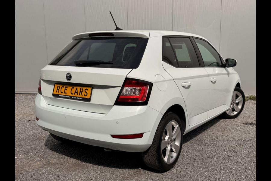 Škoda Fabia 1.0 Stoelverwarming Parkdistancecontrole Dealer Onderhouden