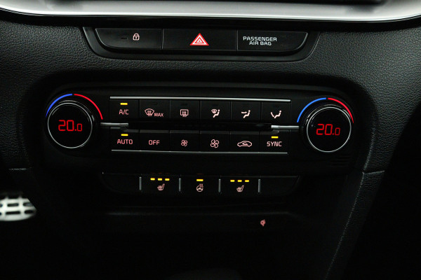 Kia ProCeed 1.5 T-GDI GT-PlusLine (PANORAMADAK, STOEL/STUUR VERWARMING, CAMERA, ELEKTR STOELEN)