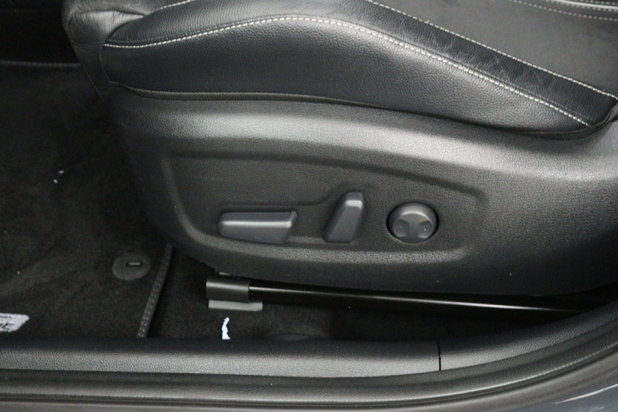 Kia ProCeed 1.5 T-GDI GT-PlusLine (PANORAMADAK, STOEL/STUUR VERWARMING, CAMERA, ELEKTR STOELEN)