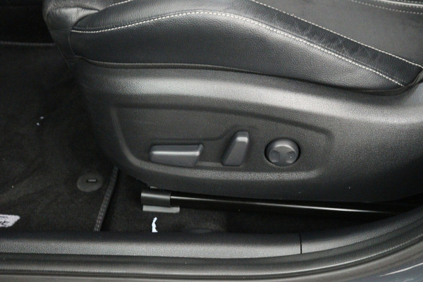 Kia ProCeed 1.5 T-GDI GT-PlusLine (PANORAMADAK, STOEL/STUUR VERWARMING, CAMERA, ELEKTR STOELEN)