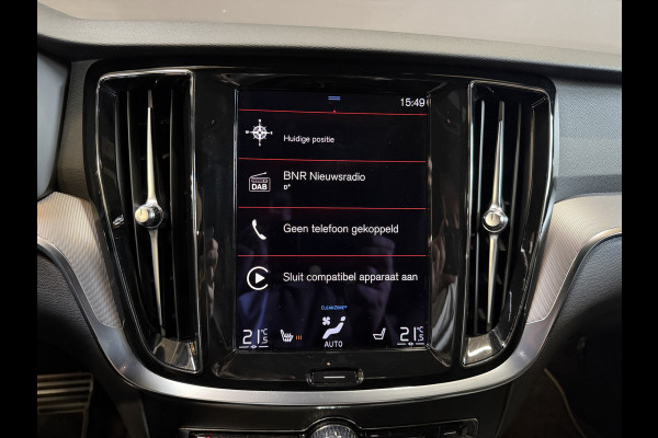 Volvo V60 2.0 T8 Recharge AWD R-Design | Elektr. trekhaak | Camera | Stoel/stuurverwarming | Carplay | Adaptive cruise