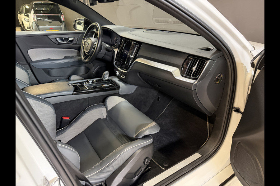 Volvo V60 2.0 T8 Recharge AWD R-Design | Elektr. trekhaak | Camera | Stoel/stuurverwarming | Carplay | Adaptive cruise