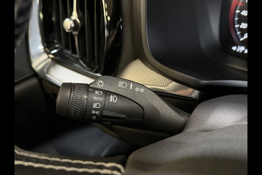 Volvo V60 2.0 T8 Recharge AWD R-Design | Elektr. trekhaak | Camera | Stoel/stuurverwarming | Carplay | Adaptive cruise