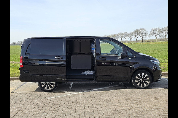 Mercedes-Benz eVito 66 kWh LED Bumpers-Kleur Lm-Velgen 286KM WLTP Snelladen Achterdeuren!