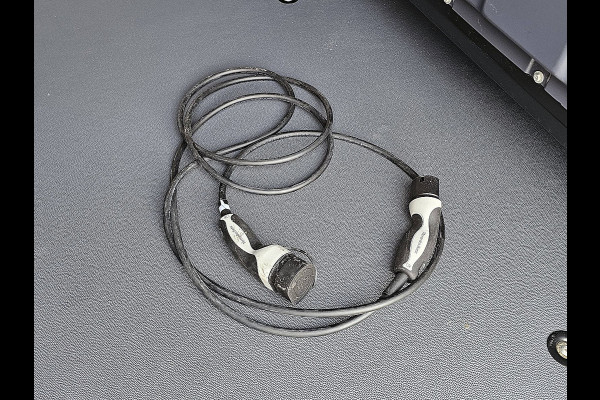 Mercedes-Benz eVito 66 kWh LED Bumpers-Kleur Lm-Velgen 286KM WLTP Snelladen Achterdeuren!