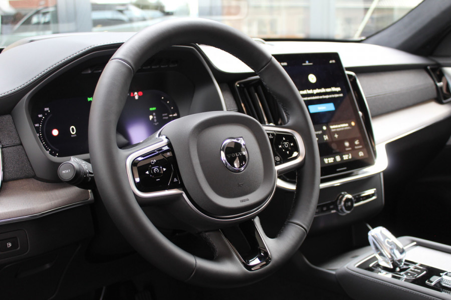 Volvo XC90 2.0 T8 Plug-in hybrid AWD Ultra Dark Executive | Luchtvering | Bowers & Wilkins | Massage | Trekhaak | Full Option!