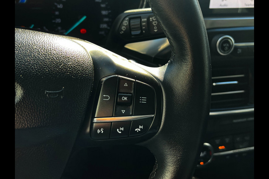 Ford FOCUS Wagon 1.0 EcoBoost Vignale carplay_Camera_trekh_4x nw banden