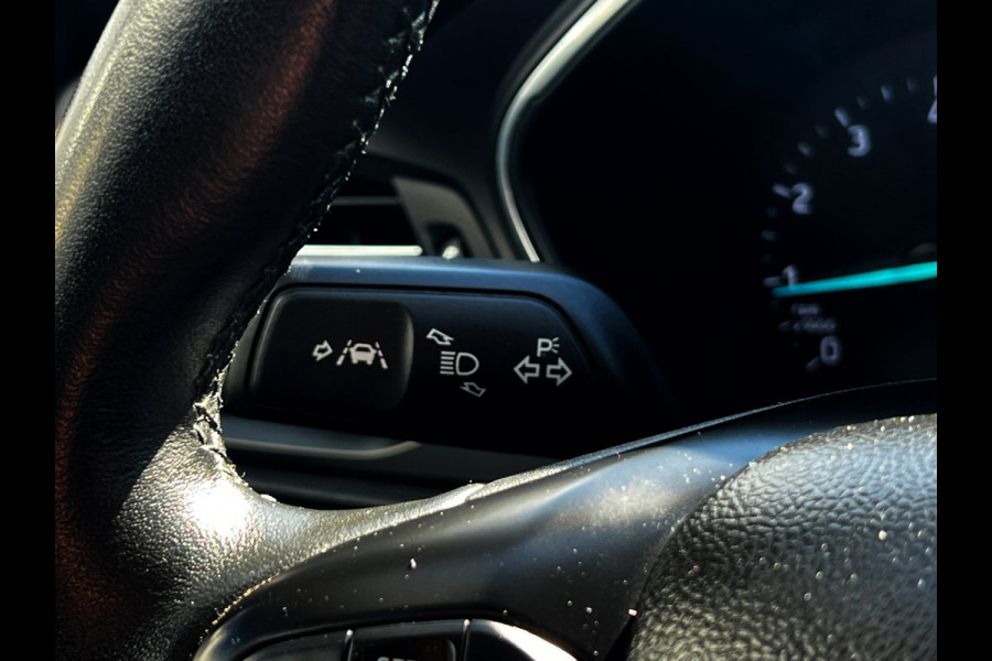 Ford FOCUS Wagon 1.0 EcoBoost Vignale carplay_Camera_trekh_4x nw banden