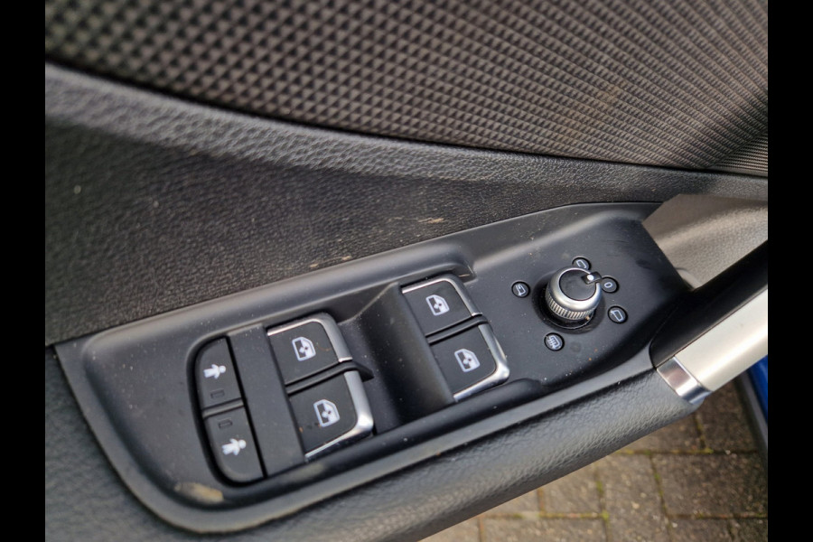 Audi Q2 35 TFSI S Edition /Virtual /ACC /Matrix