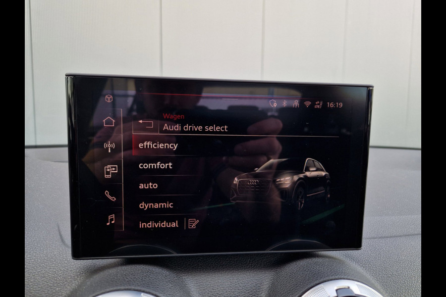 Audi Q2 35 TFSI S Edition /Virtual /ACC /Matrix