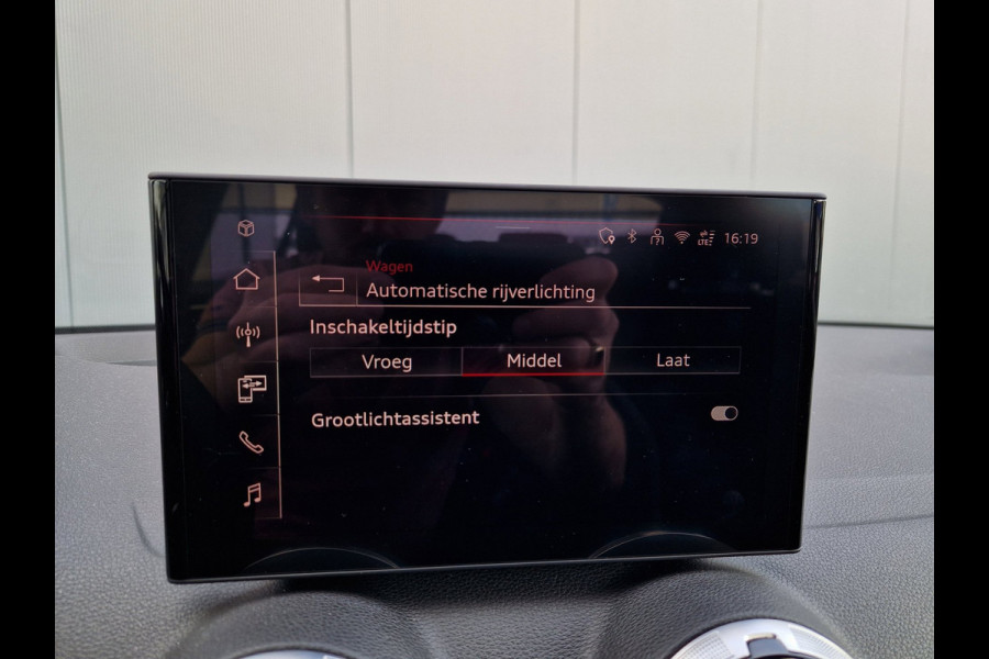 Audi Q2 35 TFSI S Edition /Virtual /ACC /Matrix