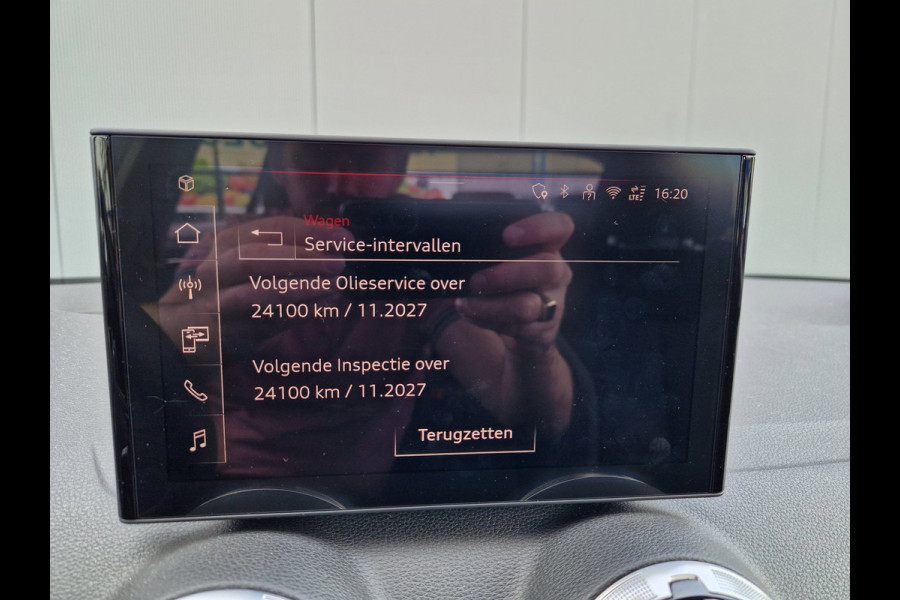 Audi Q2 35 TFSI S Edition /Virtual /ACC /Matrix