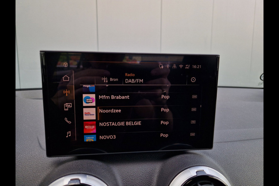 Audi Q2 35 TFSI S Edition /Virtual /ACC /Matrix