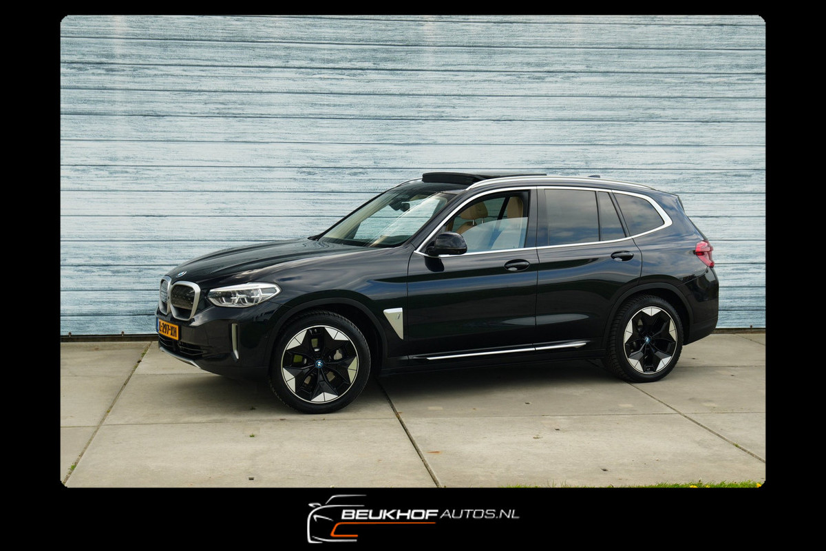 BMW iX3 High Executive 80 kWh Pano Xenon Virtual Soh 95%