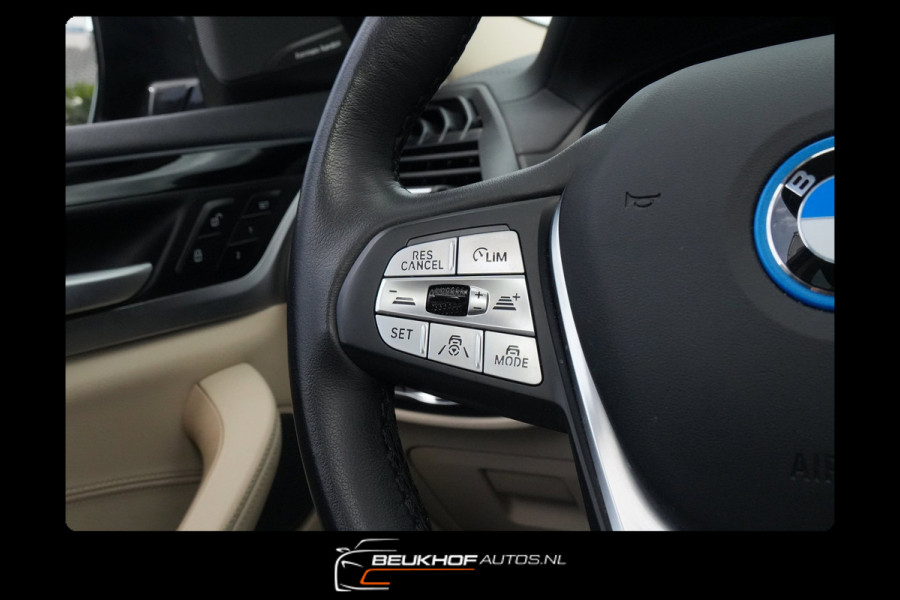 BMW iX3 High Executive 80 kWh Pano Xenon Virtual Soh 95%