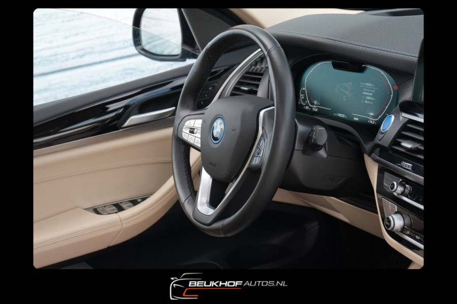 BMW iX3 High Executive 80 kWh Pano Xenon Virtual Soh 95%