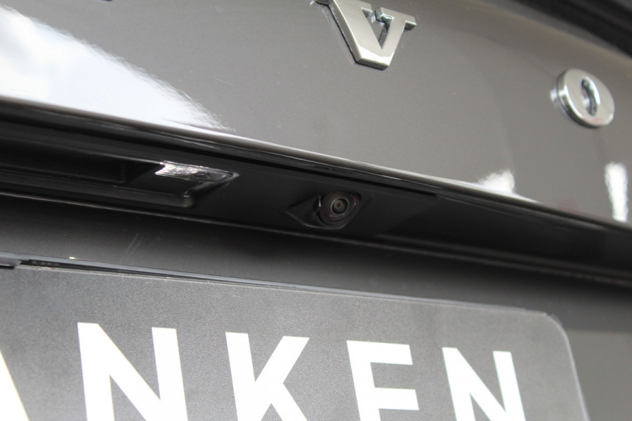 Volvo XC90 2.0 T8 Plug-in hybrid AWD Ultra Dark Executive | Luchtvering | Bowers & Wilkins | Massage | Trekhaak | Full Option!