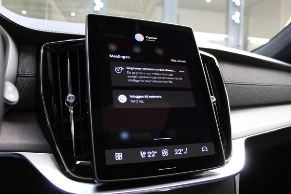 Volvo XC90 2.0 T8 Plug-in hybrid AWD Ultra Dark Executive | Luchtvering | Bowers & Wilkins | Massage | Trekhaak | Full Option!