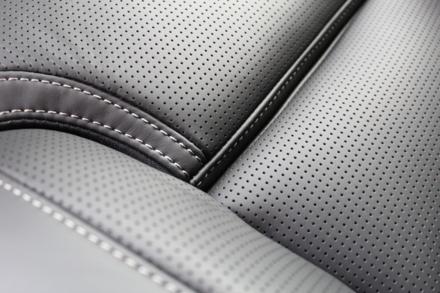 Volvo XC90 2.0 T8 Plug-in hybrid AWD Ultra Dark Executive | Luchtvering | Bowers & Wilkins | Massage | Trekhaak | Full Option!