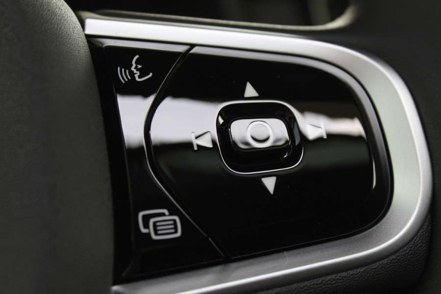 Volvo XC90 2.0 T8 Plug-in hybrid AWD Ultra Dark Executive | Luchtvering | Bowers & Wilkins | Massage | Trekhaak | Full Option!