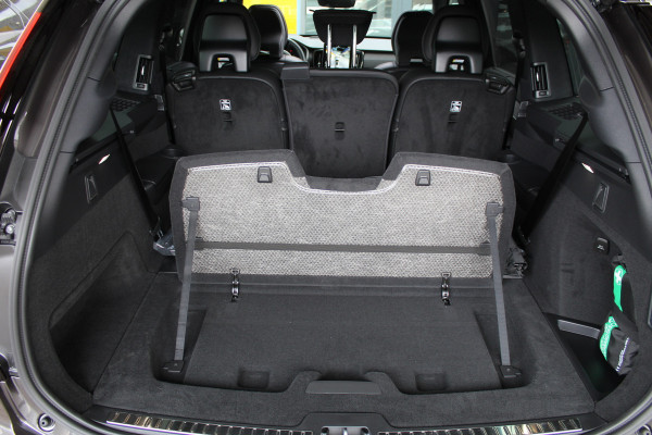 Volvo XC90 2.0 T8 Plug-in hybrid AWD Ultra Dark Executive | Luchtvering | Bowers & Wilkins | Massage | Trekhaak | Full Option!