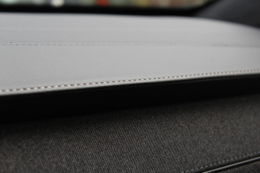 Volvo XC90 2.0 T8 Plug-in hybrid AWD Ultra Dark Executive | Luchtvering | Bowers & Wilkins | Massage | Trekhaak | Full Option!