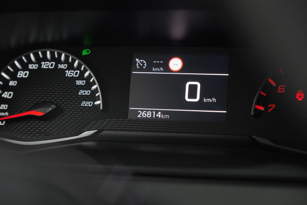 Peugeot 2008 1.2 PureTech Allure Pack | Navigatie | Parkeersensoren | Apple Carplay