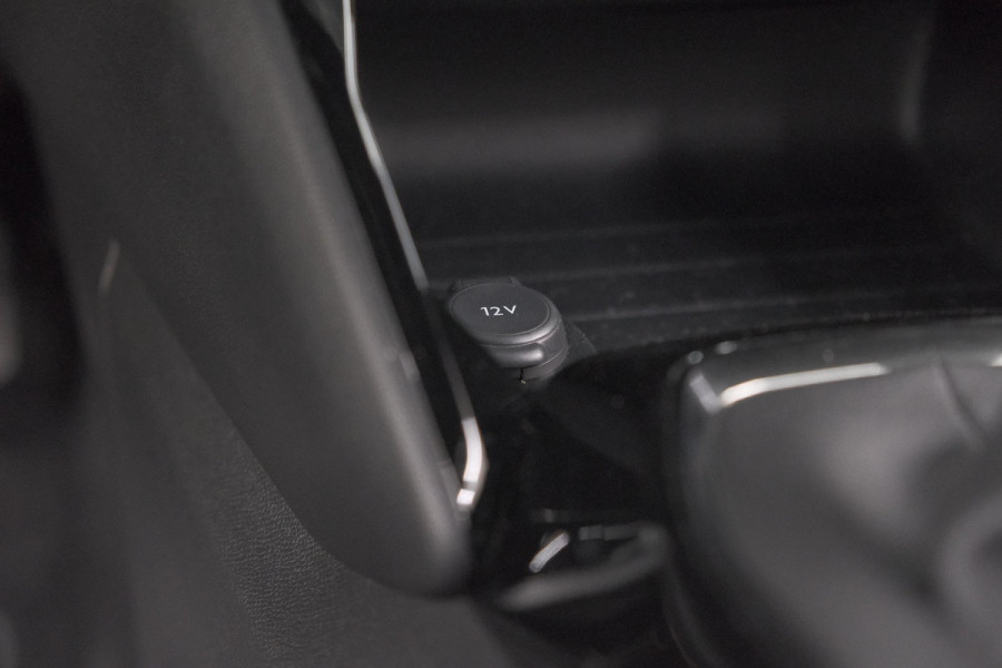 Peugeot 2008 1.2 PureTech Allure Pack | Navigatie | Parkeersensoren | Apple Carplay