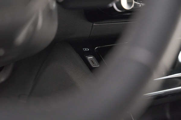 Peugeot 2008 1.2 PureTech Allure Pack | Navigatie | Parkeersensoren | Apple Carplay