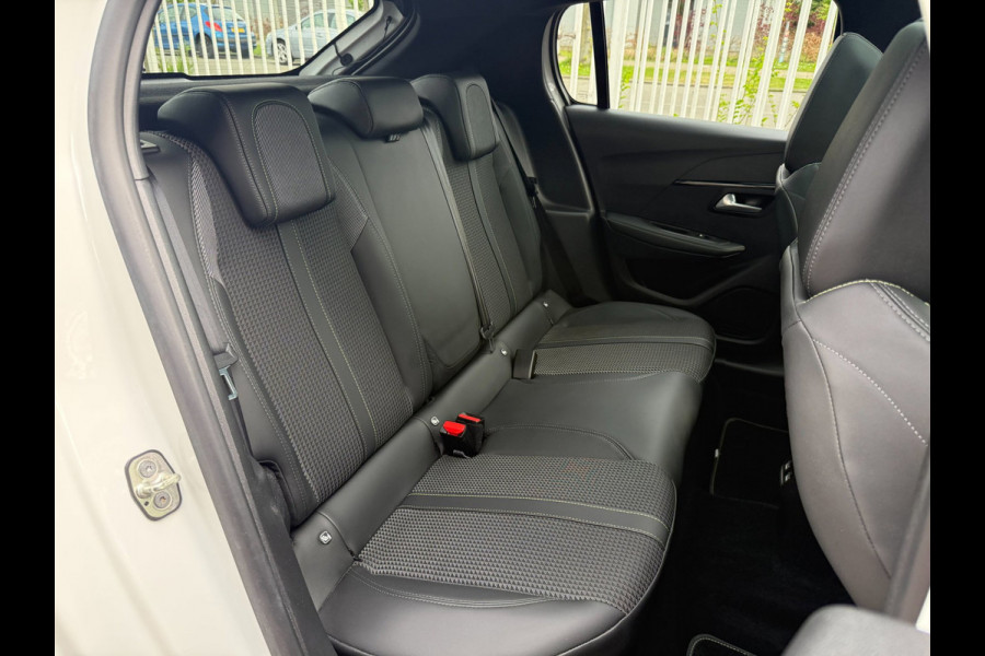 Peugeot 208 1.2 PureTech GT-Line | Pano | 3D-Cockpit |LED |