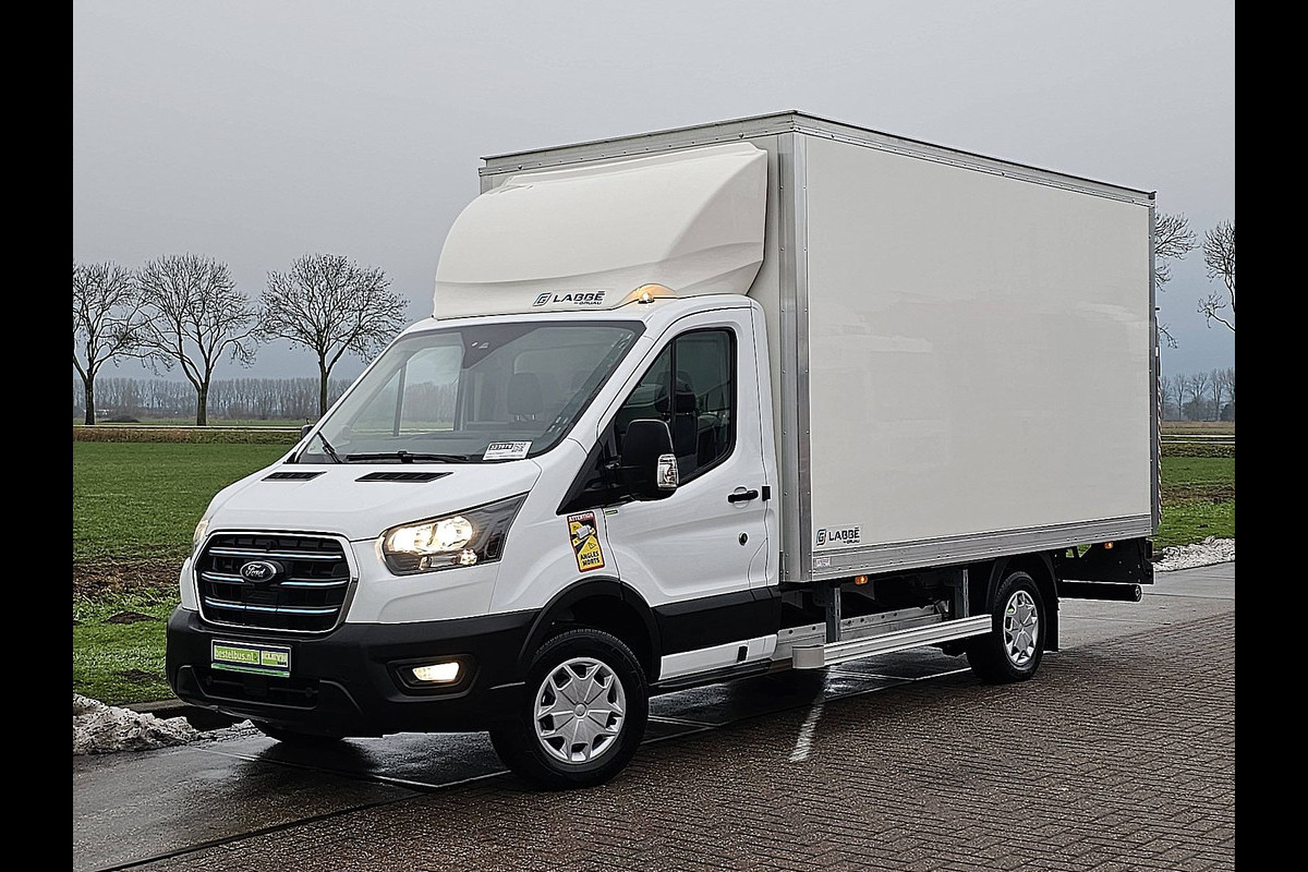 Ford E-Transit 390 L3 89Kwh electrisch, gesloten laadbak, laadklep, zijdeur, airco, automaat, navi, spoiler, NIEUW!!