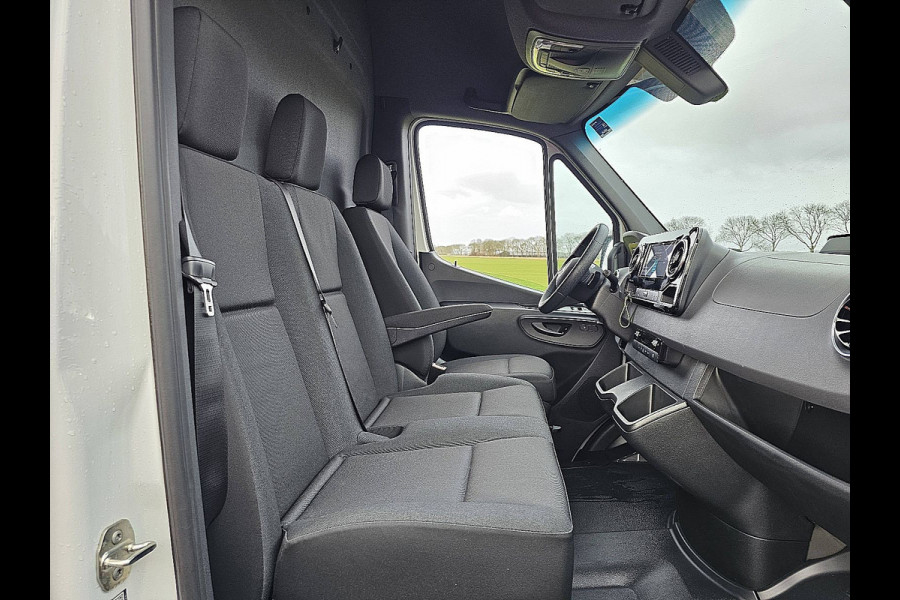 Mercedes-Benz eSprinter 314 81kWh 300Km WLTP L3H2 136Pk 270Gr-Achterdeuren Camera Mbux10 BPM-Vrij!