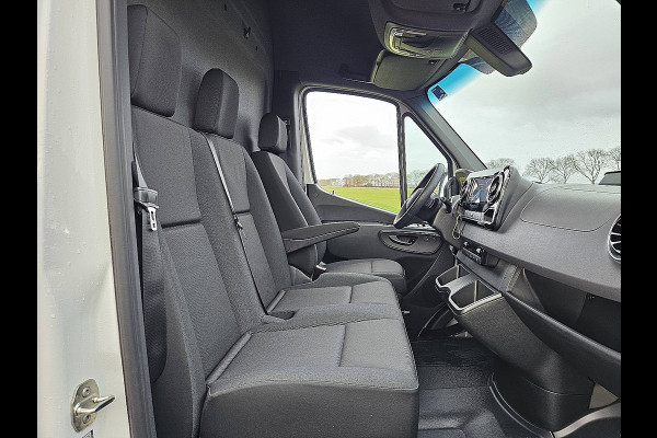 Mercedes-Benz eSprinter 314 81kWh 300Km WLTP L3H2 136Pk 270Gr-Achterdeuren Camera Mbux10 BPM-Vrij!