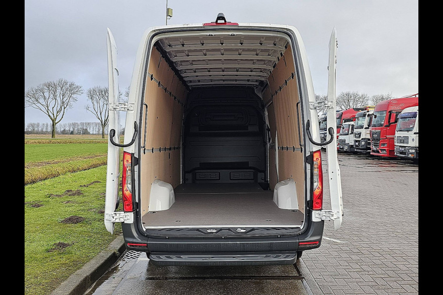 Mercedes-Benz eSprinter 314 81kWh 300Km WLTP L3H2 136Pk 270Gr-Achterdeuren Camera Mbux10 BPM-Vrij!