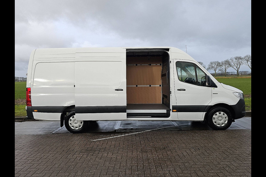 Mercedes-Benz eSprinter 314 81kWh 300Km WLTP L3H2 136Pk 270Gr-Achterdeuren Camera Mbux10 BPM-Vrij!
