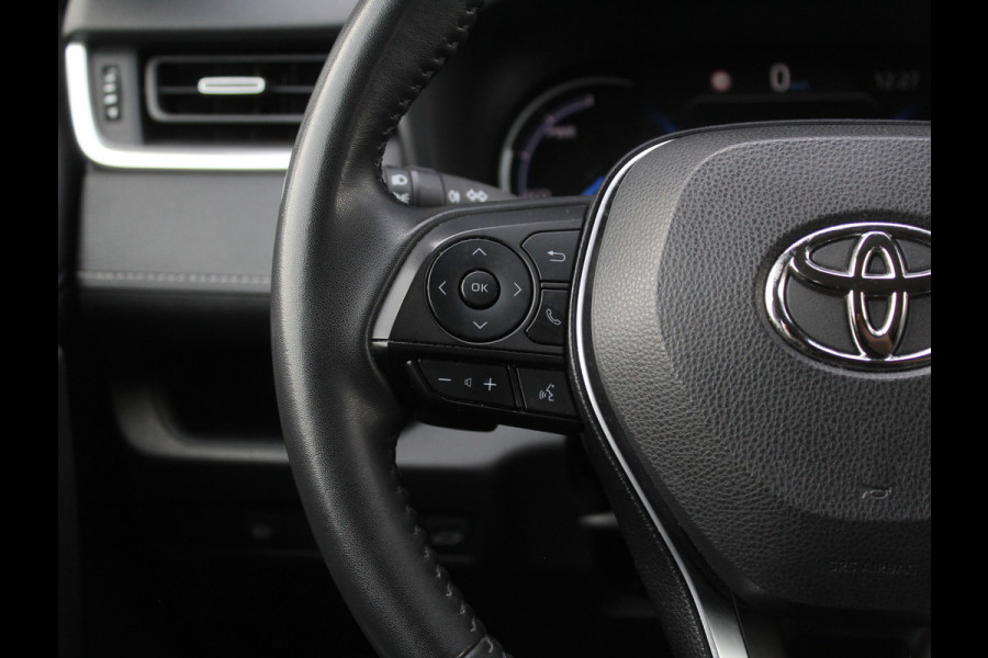 Toyota RAV4 2.5 Hybrid Style CARPLAY | LMV18 | CLIMATE | LED | ADAPCRUISE | LEDER | ELECAKLEP | AFNTRHAAK | NAVI | 360CAMERA | STOELVERW