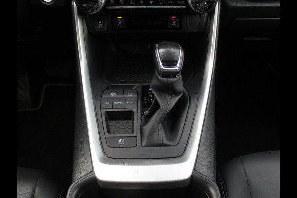Toyota RAV4 2.5 Hybrid Style CARPLAY | LMV18 | CLIMATE | LED | ADAPCRUISE | LEDER | ELECAKLEP | AFNTRHAAK | NAVI | 360CAMERA | STOELVERW