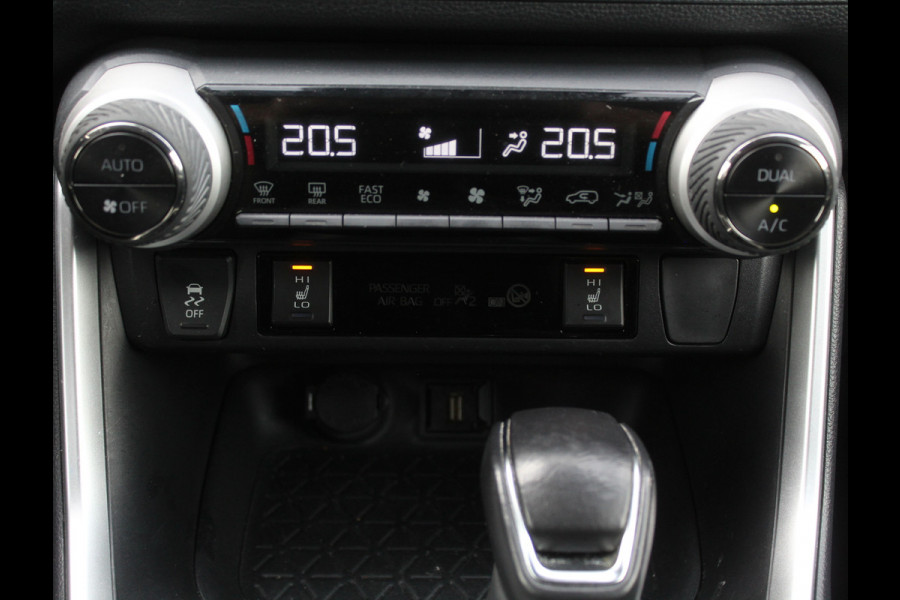 Toyota RAV4 2.5 Hybrid Style CARPLAY | LMV18 | CLIMATE | LED | ADAPCRUISE | LEDER | ELECAKLEP | AFNTRHAAK | NAVI | 360CAMERA | STOELVERW