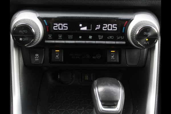 Toyota RAV4 2.5 Hybrid Style CARPLAY | LMV18 | CLIMATE | LED | ADAPCRUISE | LEDER | ELECAKLEP | AFNTRHAAK | NAVI | 360CAMERA | STOELVERW