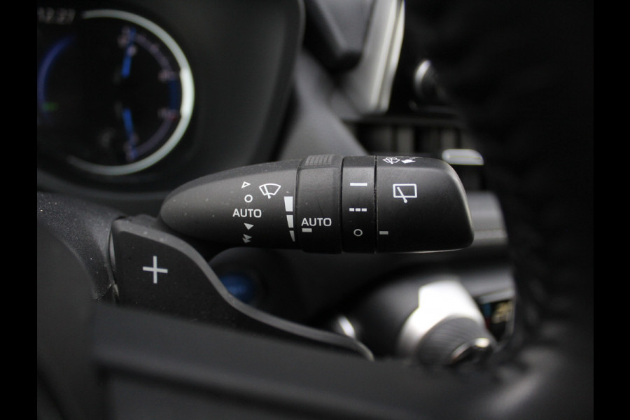 Toyota RAV4 2.5 Hybrid Style CARPLAY | LMV18 | CLIMATE | LED | ADAPCRUISE | LEDER | ELECAKLEP | AFNTRHAAK | NAVI | 360CAMERA | STOELVERW