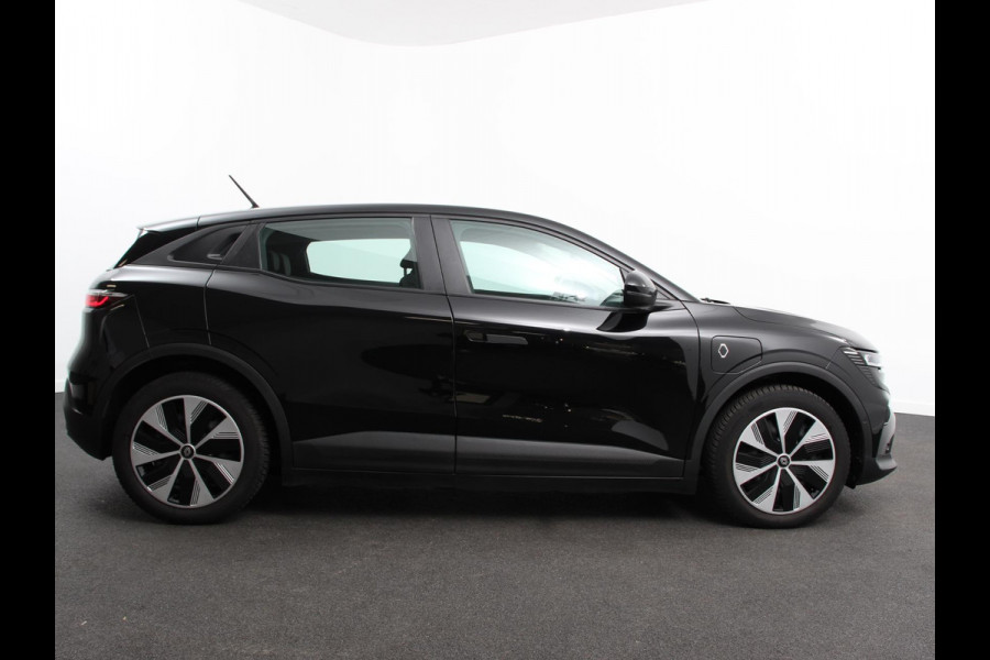 Renault Mégane E-Tech Comfort range Evolution 60 kWh Climate control Adaptieve cruise control Parkeersensoren Camera LED Apple Carplay/ Android Auto