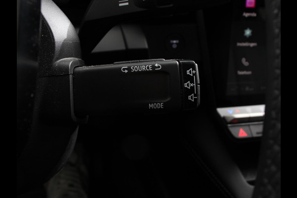 Renault Mégane E-Tech Comfort range Evolution 60 kWh Climate control Adaptieve cruise control Parkeersensoren Camera LED Apple Carplay/ Android Auto