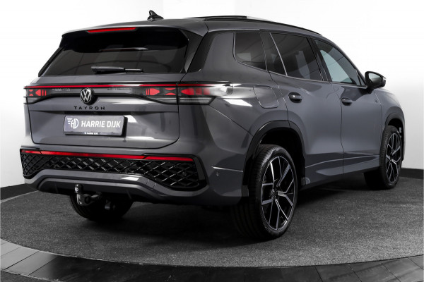 Volkswagen Tayron 1.5 eHybrid 272 PK R-Line | Black Style Pakket | S/K-Panodak | Elek. Trekhaak | Dig. Cockpit | Adapt. Cruise | Stoel-+Stuurverw. | Camera | App. Connect | ECC | Elek. Klep | LM 20" | 5958