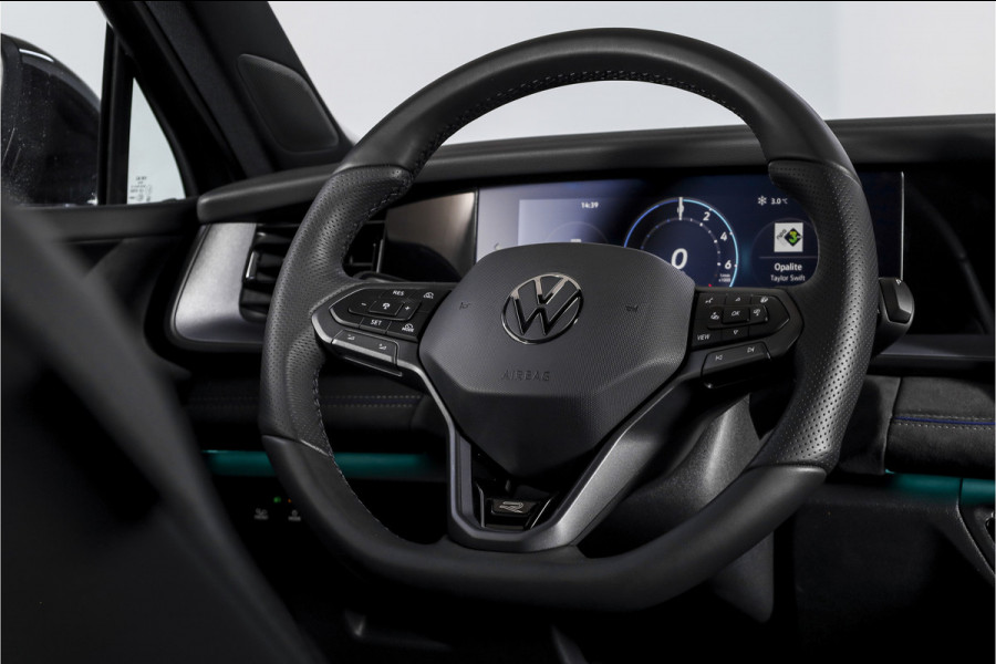 Volkswagen Tayron 1.5 eHybrid 272 PK R-Line | Black Style Pakket | S/K-Panodak | Elek. Trekhaak | Dig. Cockpit | Adapt. Cruise | Stoel-+Stuurverw. | Camera | App. Connect | ECC | Elek. Klep | LM 20" | 5958