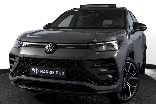 Volkswagen Tayron 1.5 eHybrid 272 PK R-Line | Black Style Pakket | S/K-Panodak | Elek. Trekhaak | Dig. Cockpit | Adapt. Cruise | Stoel-+Stuurverw. | Camera | App. Connect | ECC | Elek. Klep | LM 20" | 5958